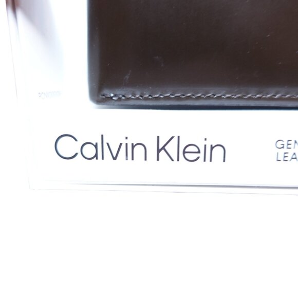NIP Calvin Klein RFID Slimfold Extra Capacity Wallet With Key Fob Brown Leather - Picture 3 of 6